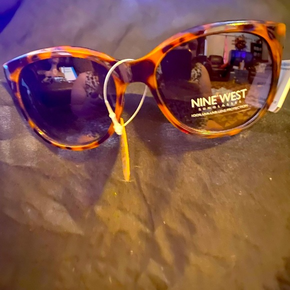 Nine West leopard sunglasses,NWT,props not included - Picture 13 of 16